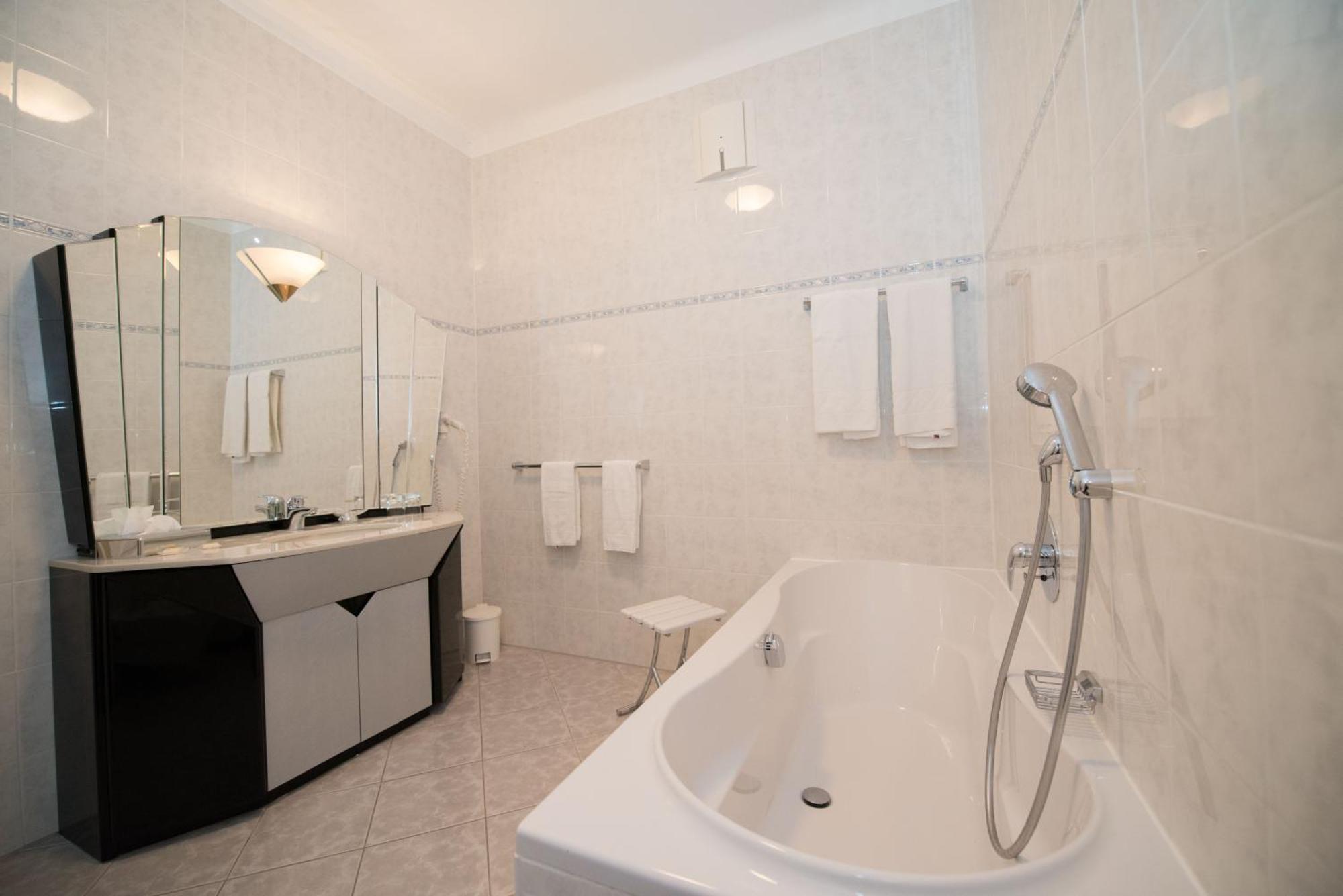 Parkhotel Styria Steyr Ngoại thất bức ảnh